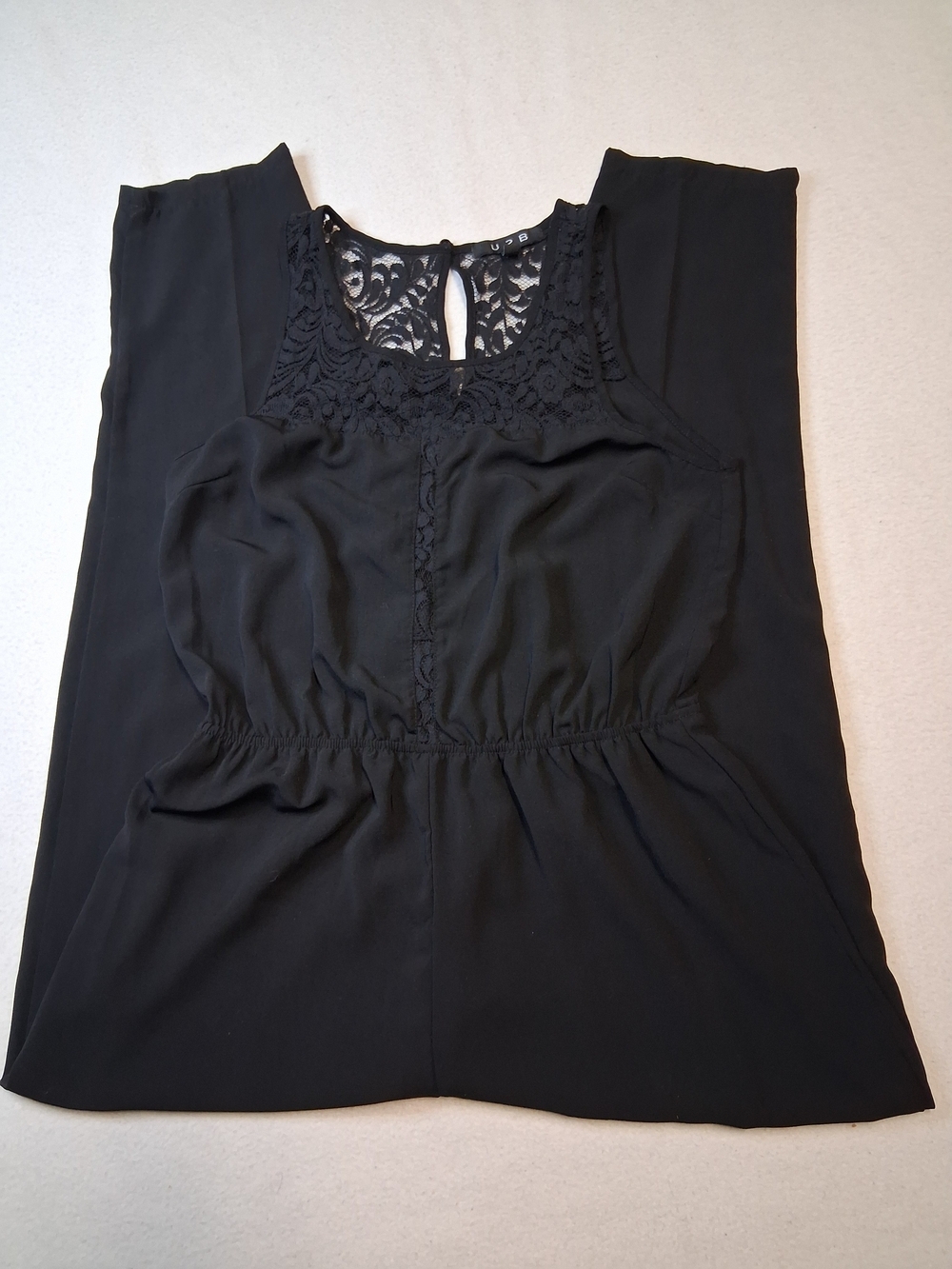Women’s Black Lace Yoke Sleeveless Top